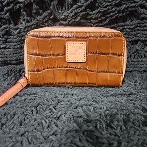 Dooney & Bourke Brown Croc Embossed Credit Card Wallet